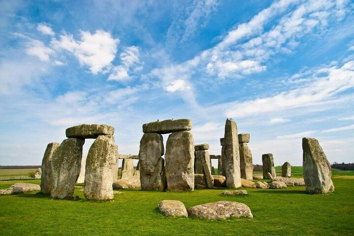Enjoy a private day tour to Stonehenge and Bath from Southampton - Photo 1 of 9